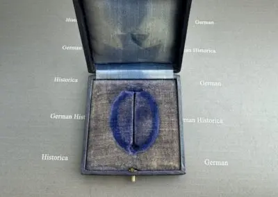 Etui für das "Flache" Bordfunkerabzeichen der Luftwaffe
