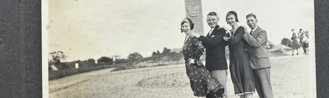 U-Boot-Ehrenmal Möltenort, Pfingsten 1932 – Zwischen Ausflugsfreude und Gedenken